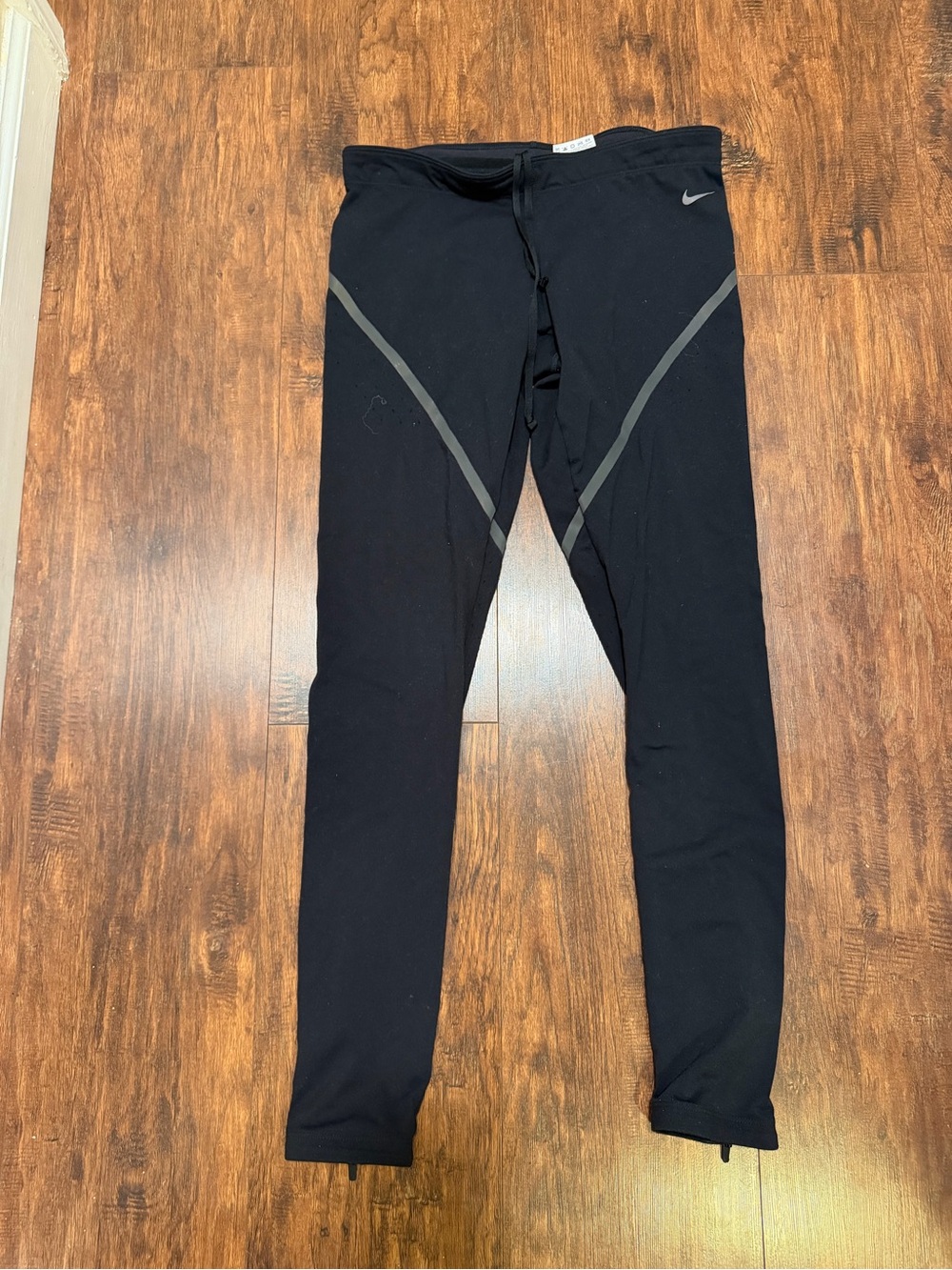 Nike women Black Athletic Leggings with Reflective Trim